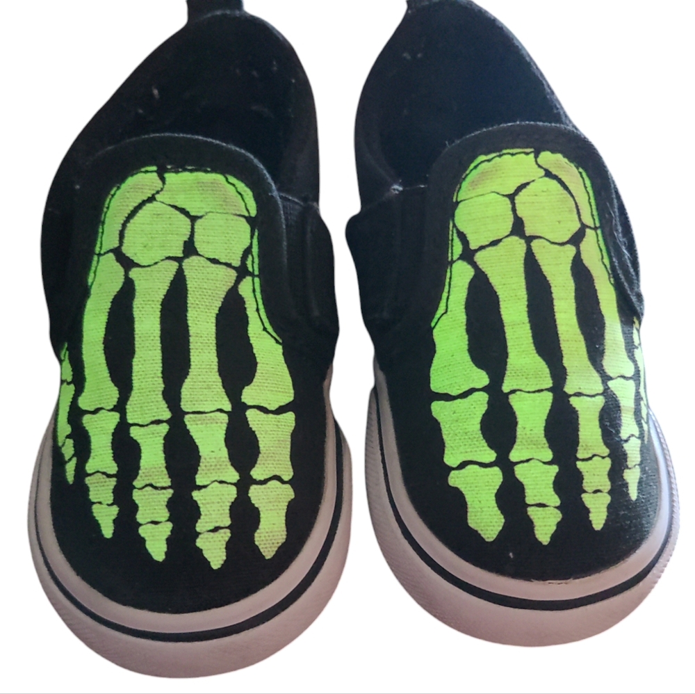 Vans Kids Black Sneakers with Neon Green Skeleton Print